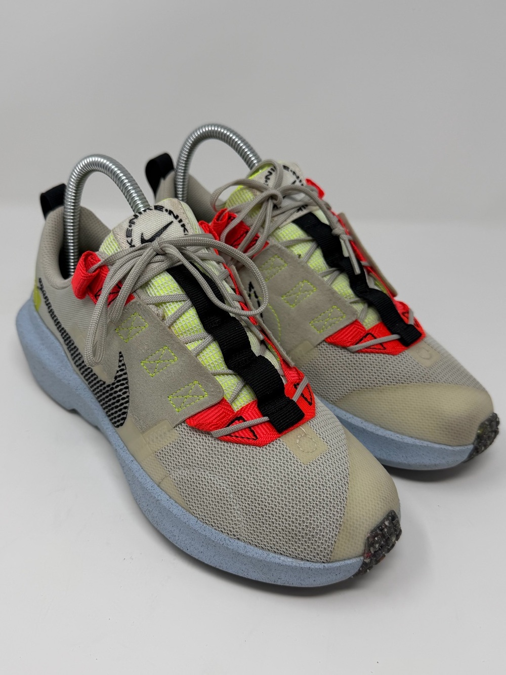 Nike Big Kids Grey Mesh Running Sneakers with Neon Accents Sz. 5y